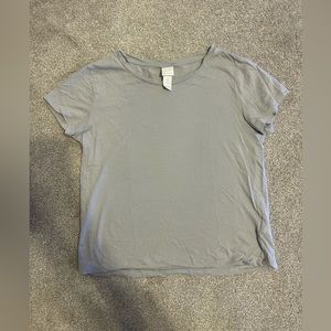 H&M basic tee, women’s medium, gray, barely worn